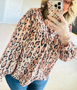 Load image into Gallery viewer, Oversized Leopard Blouse
