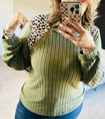 Load image into Gallery viewer, Green Leopard Crochet Top
